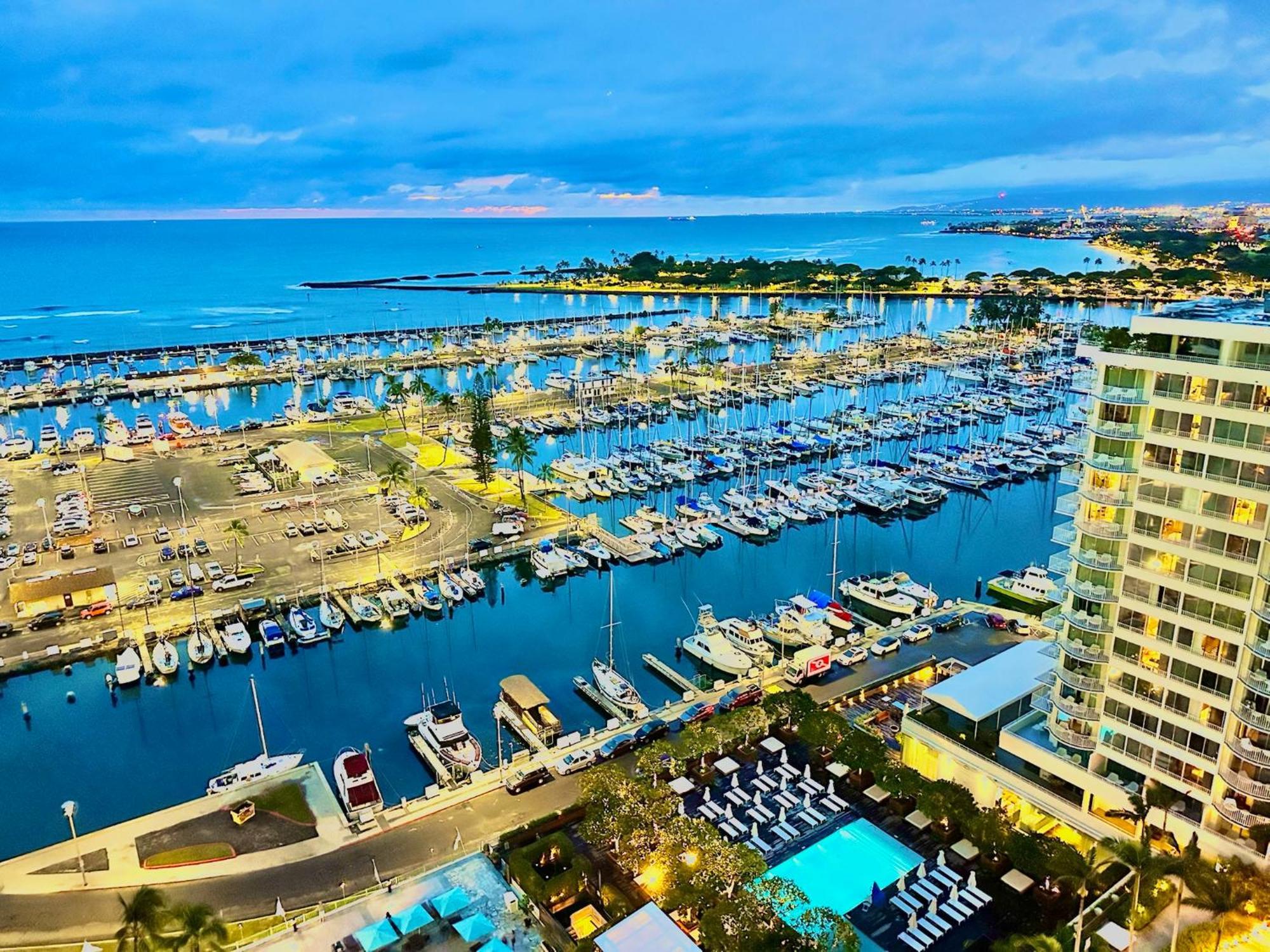 Waikiki Beach Experience! Luxury Oceanview Suite! Honolulu Exterior foto